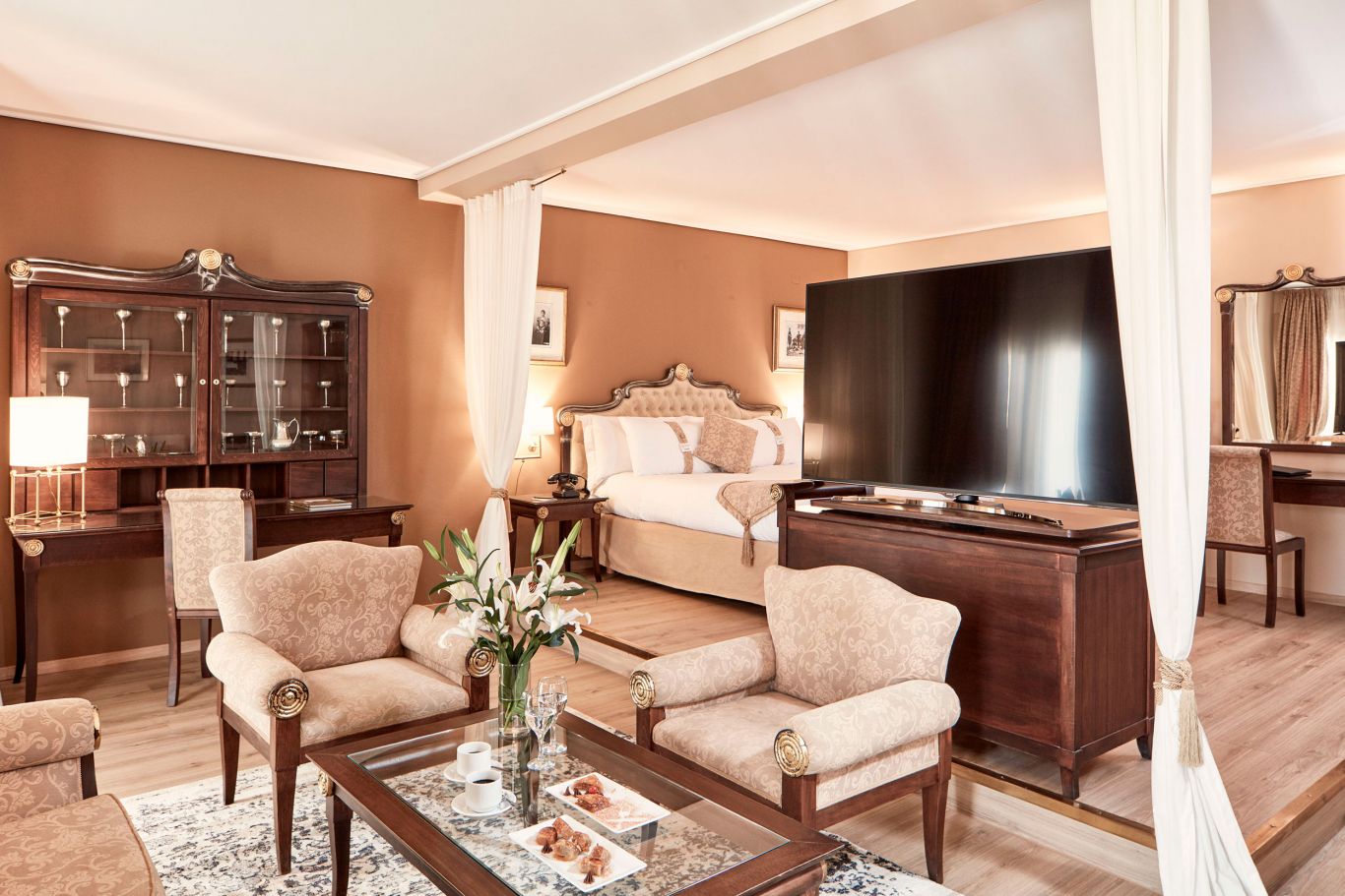 PRESIDENTIAL_SUITE_gallery-1