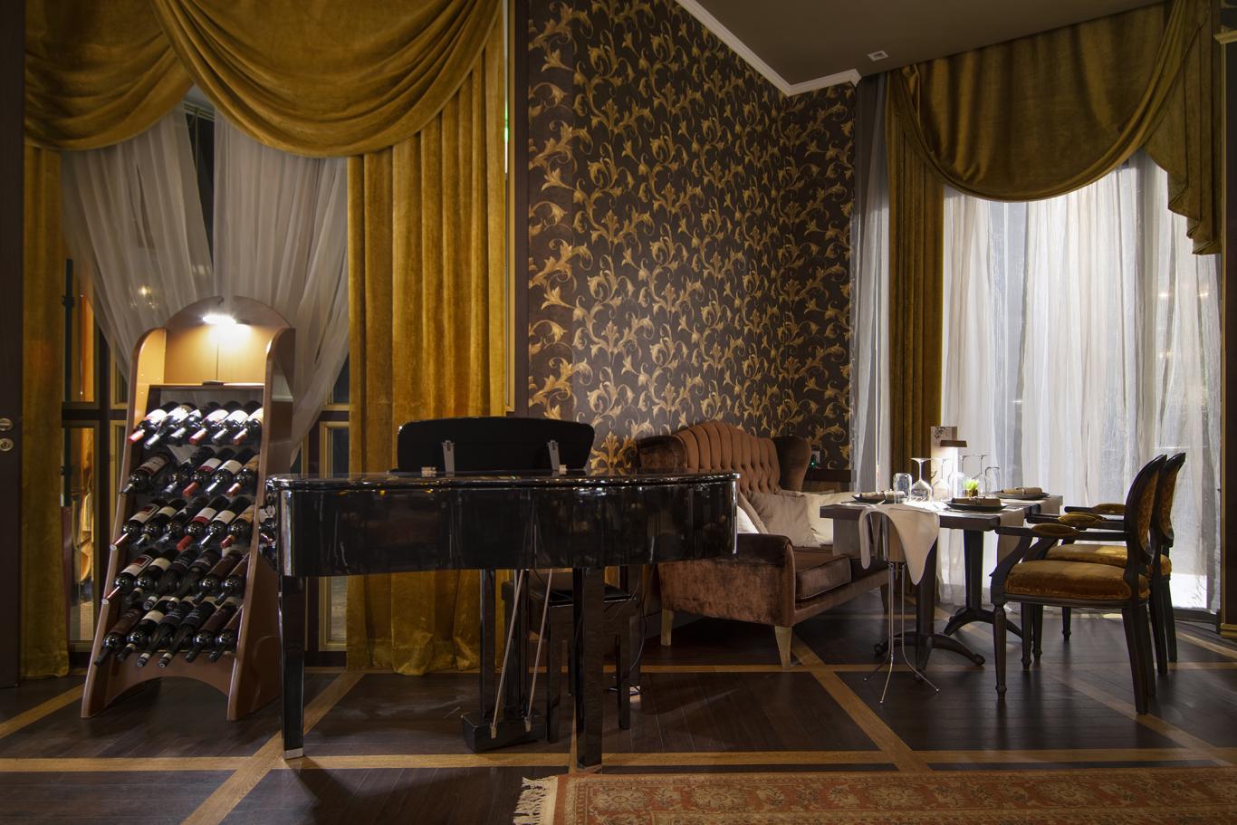 Το Bistro Restaurant & Bar στο Epirus Palace Congress & Spa Hotel στα Ιωάννινα σας περιμένει με ένα μενού που θα σας εκπλήξει ευχάριστα.