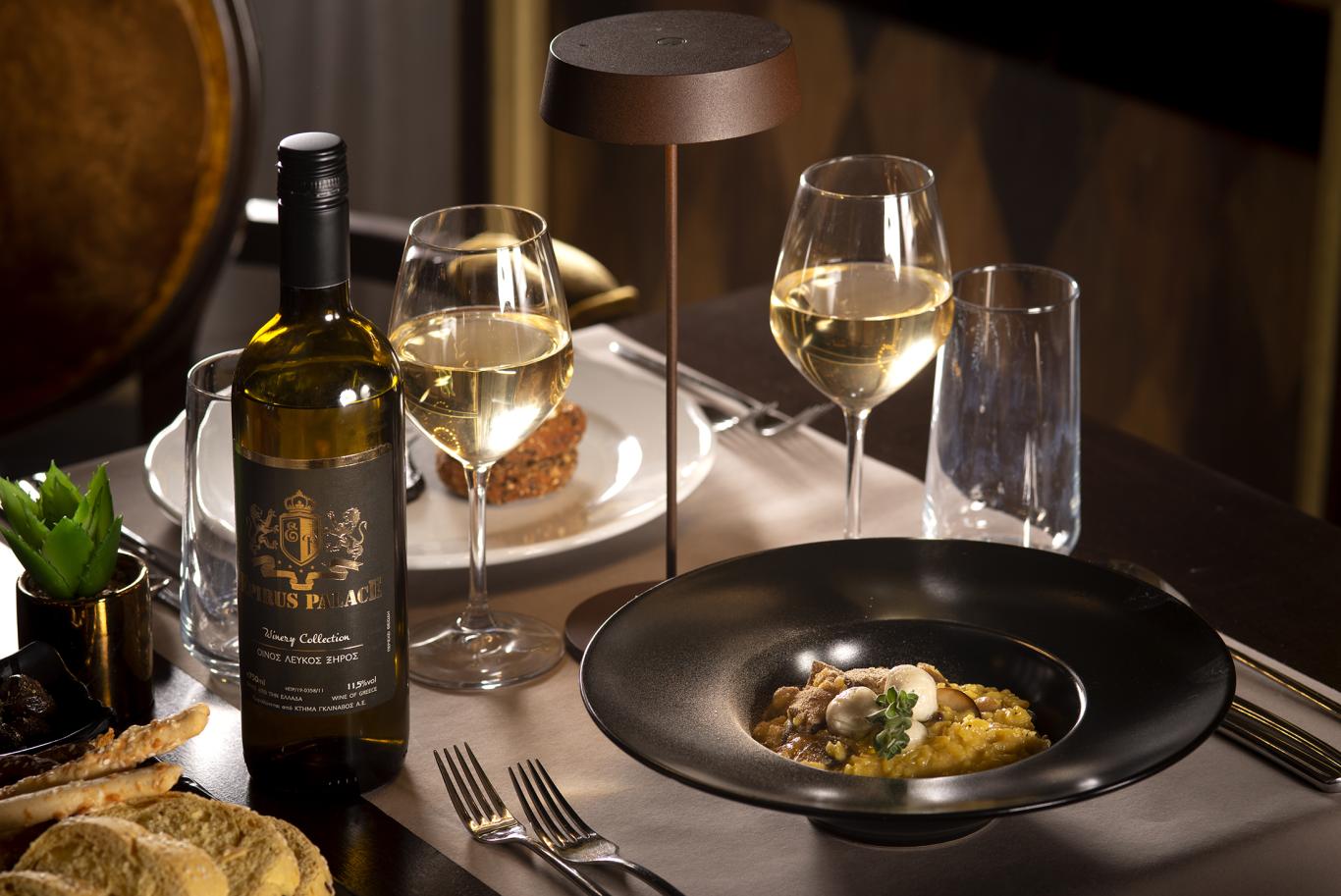 Το Bistro Restaurant & Bar στο Epirus Palace Congress & Spa Hotel στα Ιωάννινα σας περιμένει με ένα μενού που θα σας εκπλήξει ευχάριστα.