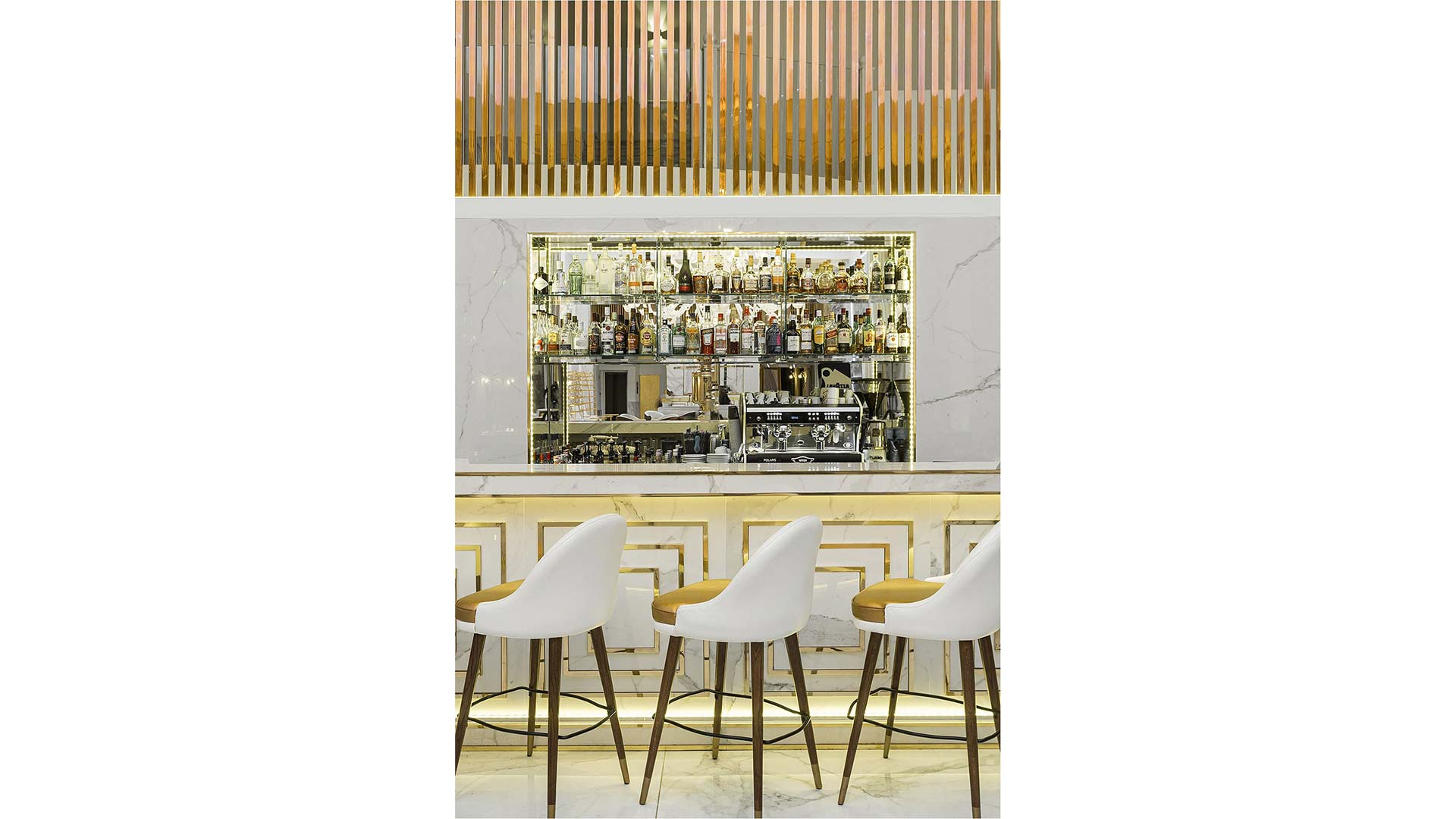 Lobby Café στο Epirus Palace Congress & Spa Hotel στα Ιωάννινα είναι ο ιδανικός προορισμός.