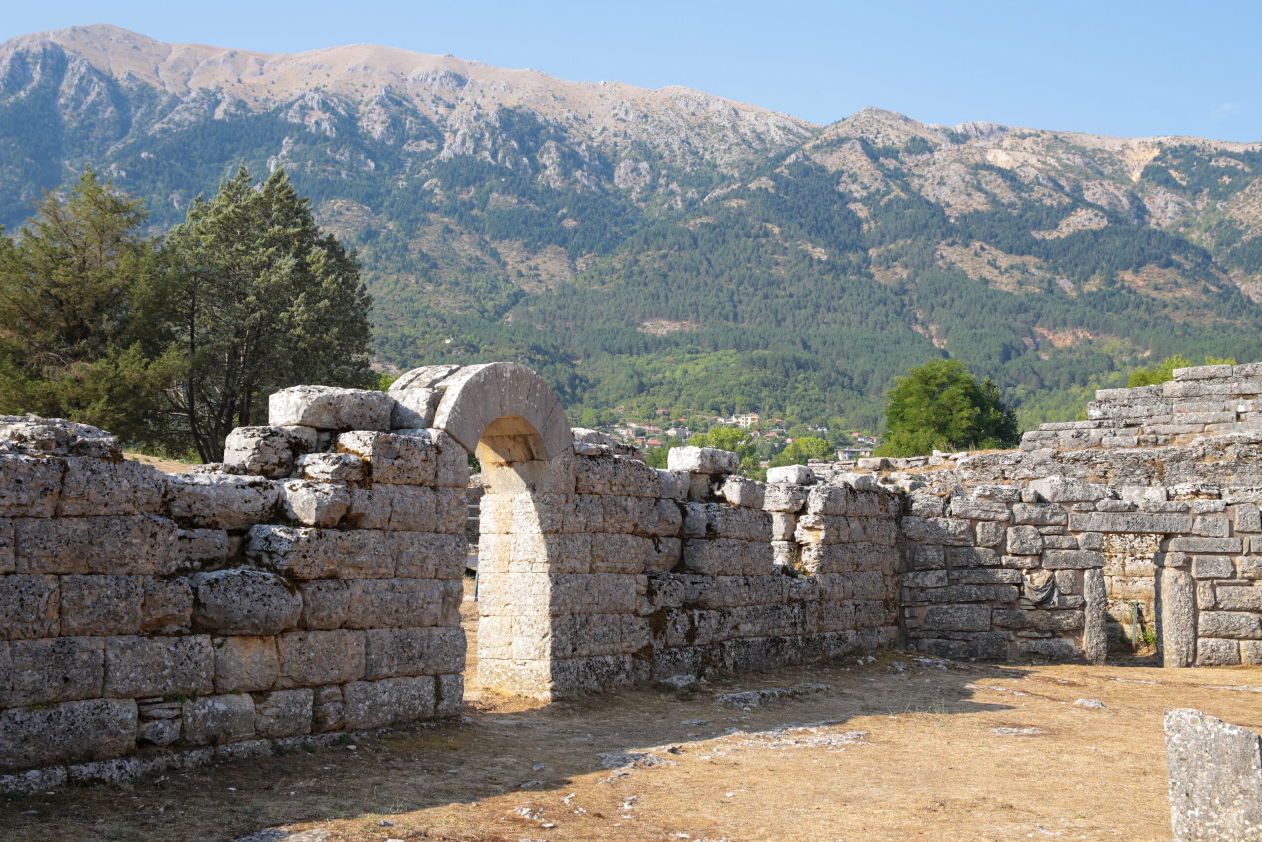 Θα δείτε αρχαία μνημεία με την διαμονή σας στα Ιωάννινα στο Epirus Palace