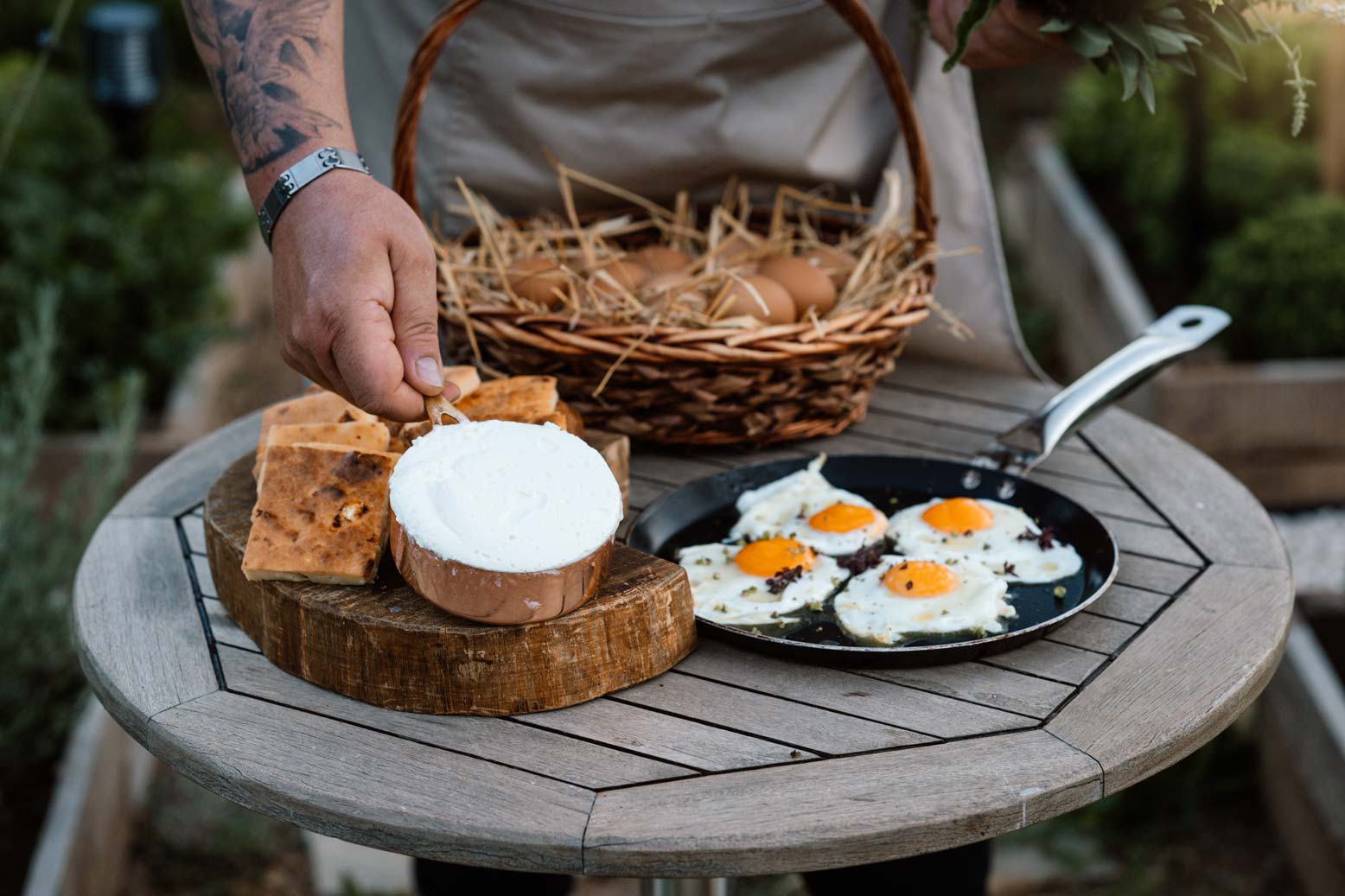 Η φάρμα στο Epirus Palace Congress & Spa Hotel στα Ιωάννινα είναι ένας χώρος όπου η φύση και η ανθρώπινη εμπειρία συναντώνται.