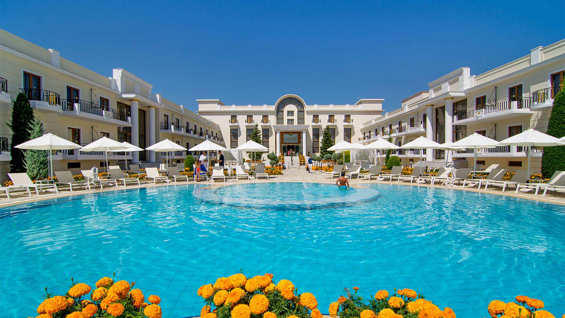 Pool-Bar-Epirus-Palace-1 (2)