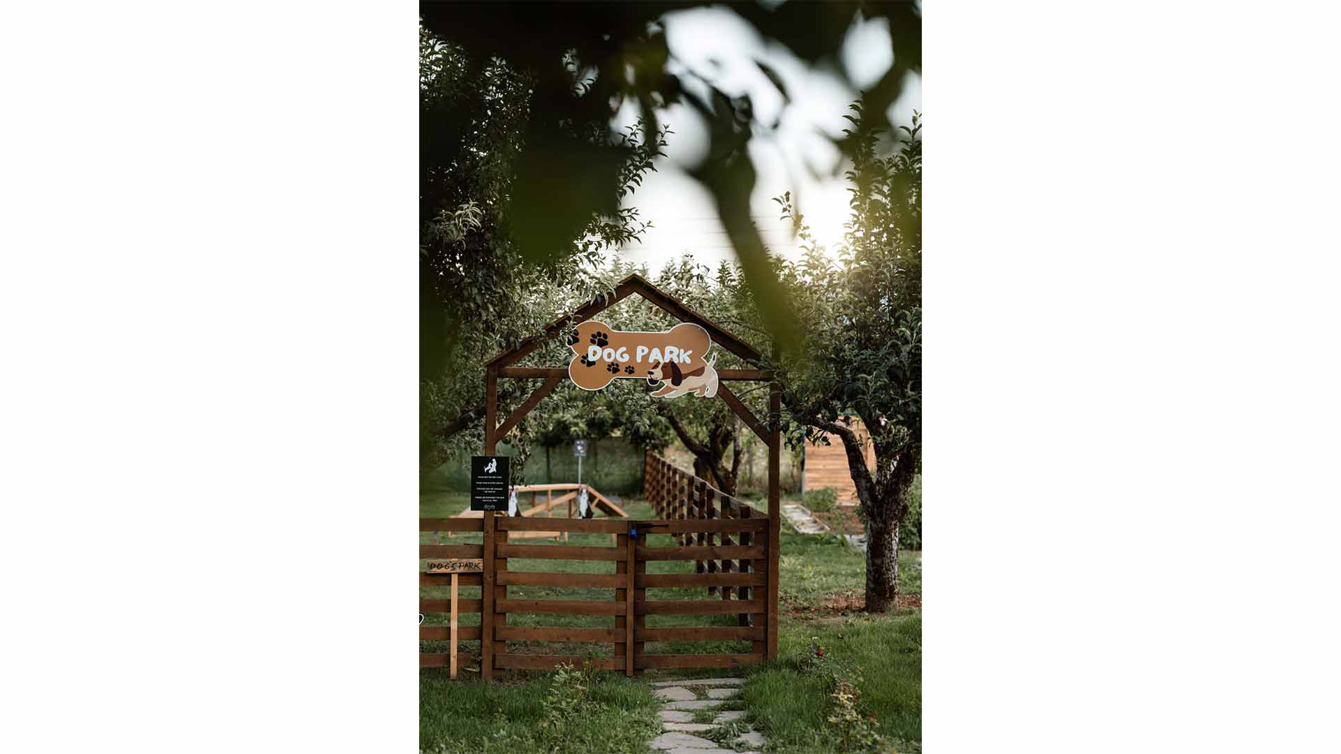 epirus-palace-dog-park-17